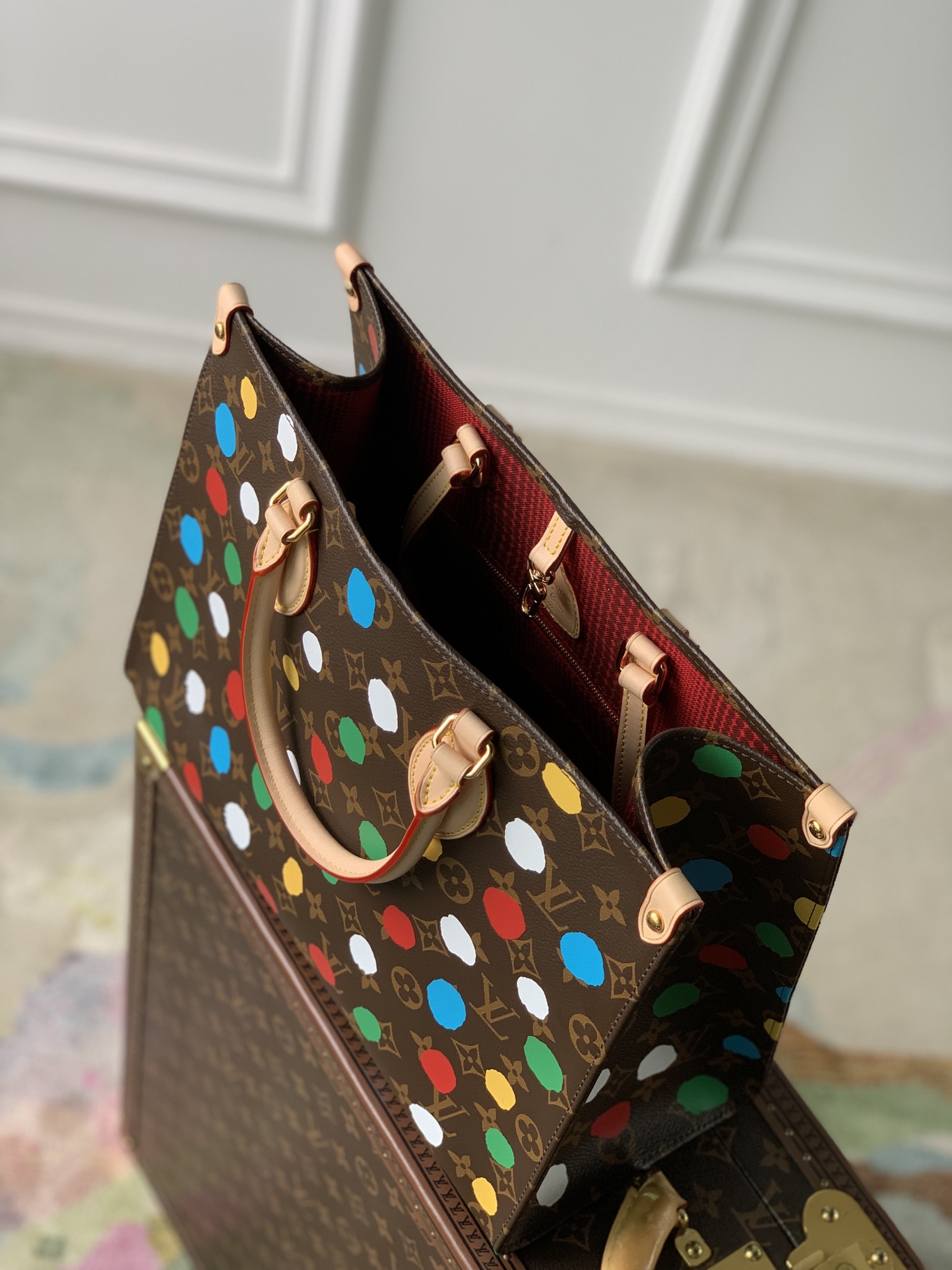 Louis Vuitton x YKOnthego Handbag-35 x 27 x 14 CM