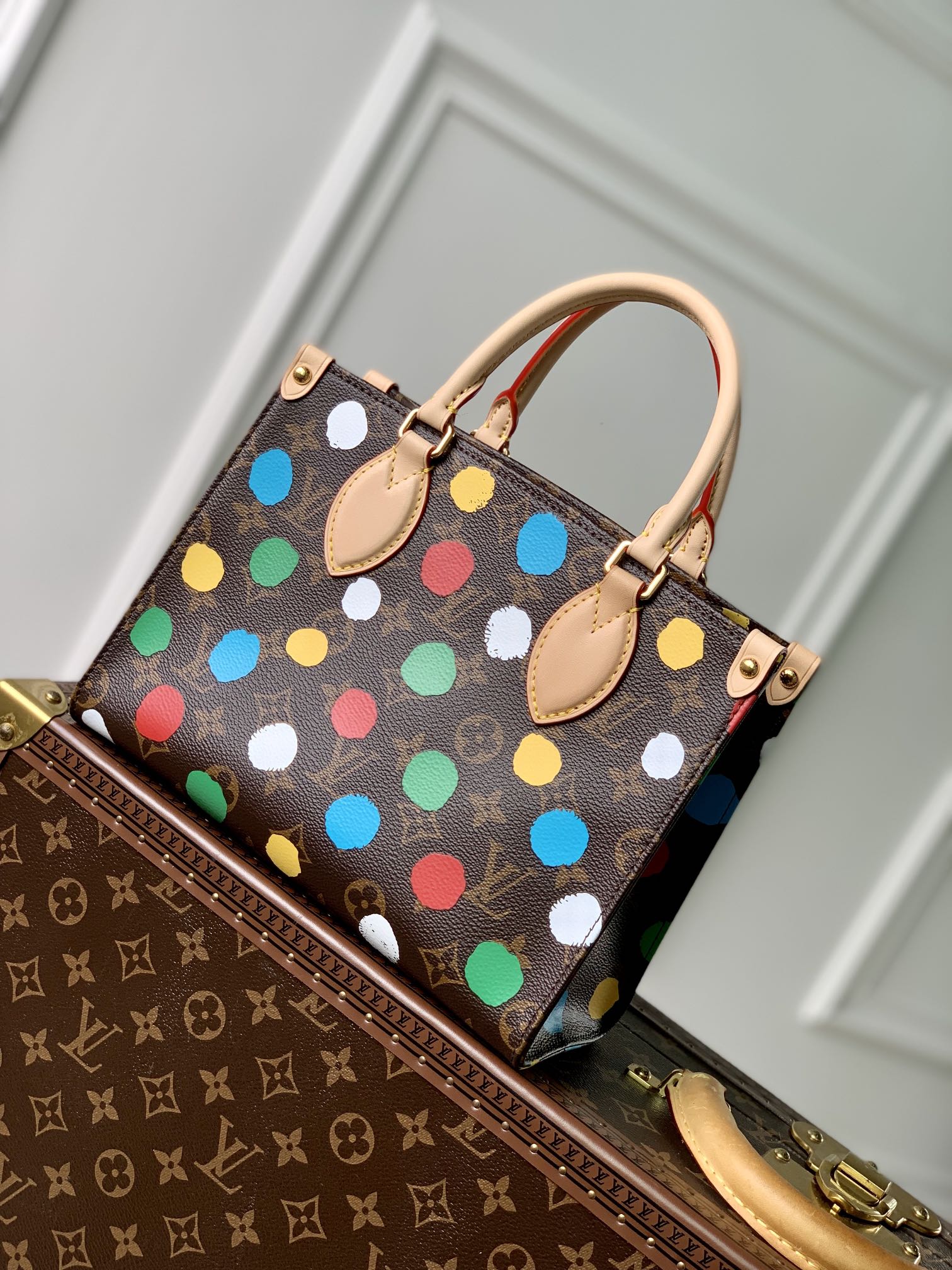 Louis Vuitton x YK Onthego Handbag-25*19*11.5 CM