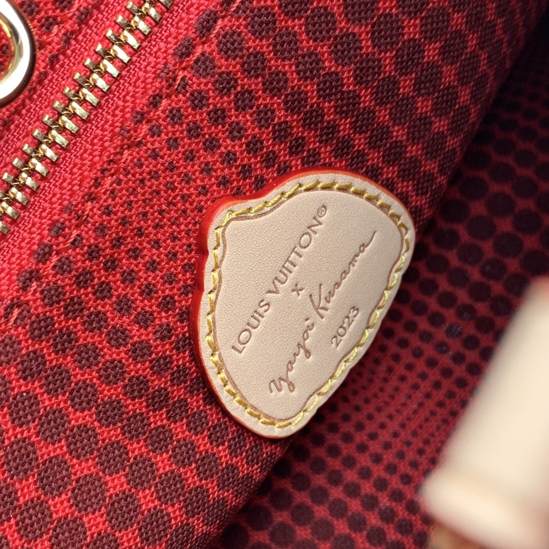 Louis Vuitton x YK Onthego Handbag-25*19*11.5 CM