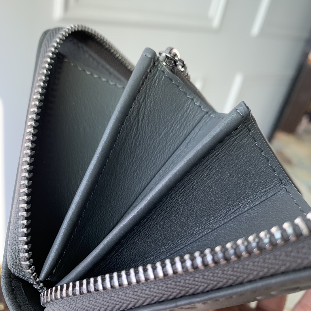 Louis Vuitton Zippy Wallet M81763-19.5 10.5 2.5CM