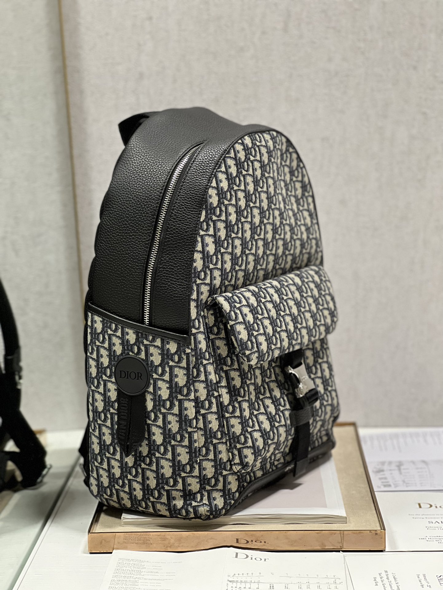 Diro Oblique Explorer Backpack-30×42×14.5CM