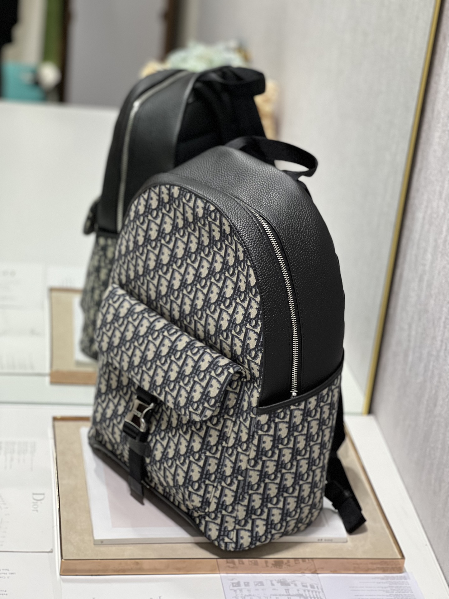 Diro Oblique Explorer Backpack-30×42×14.5CM