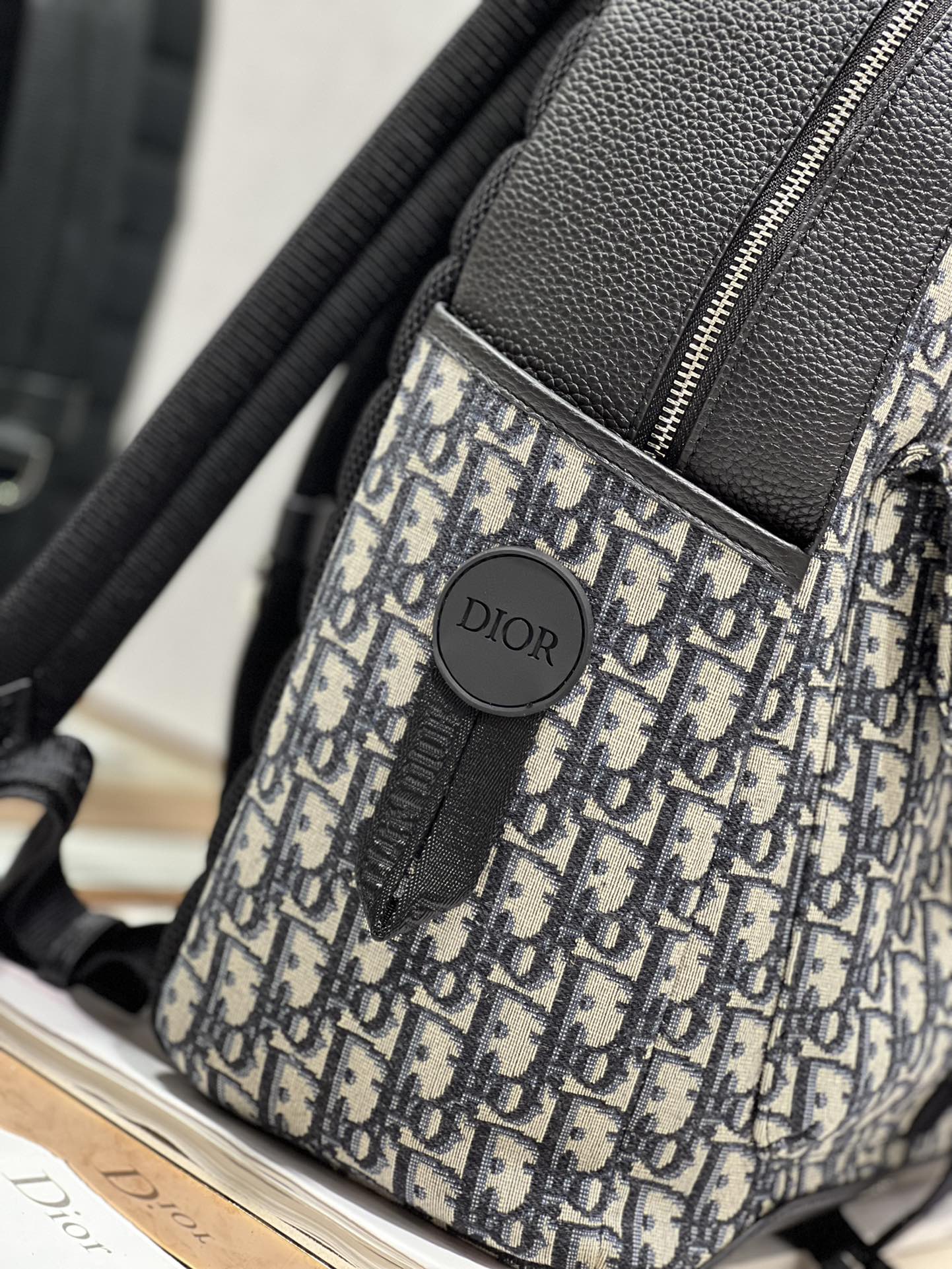 Diro Oblique Explorer Backpack-30×42×14.5CM