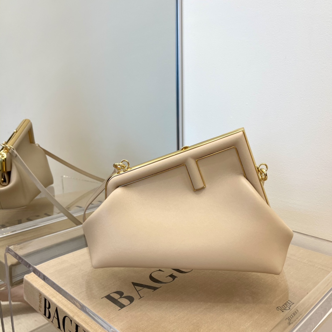 Fendi First Bag-26*18*9.CM