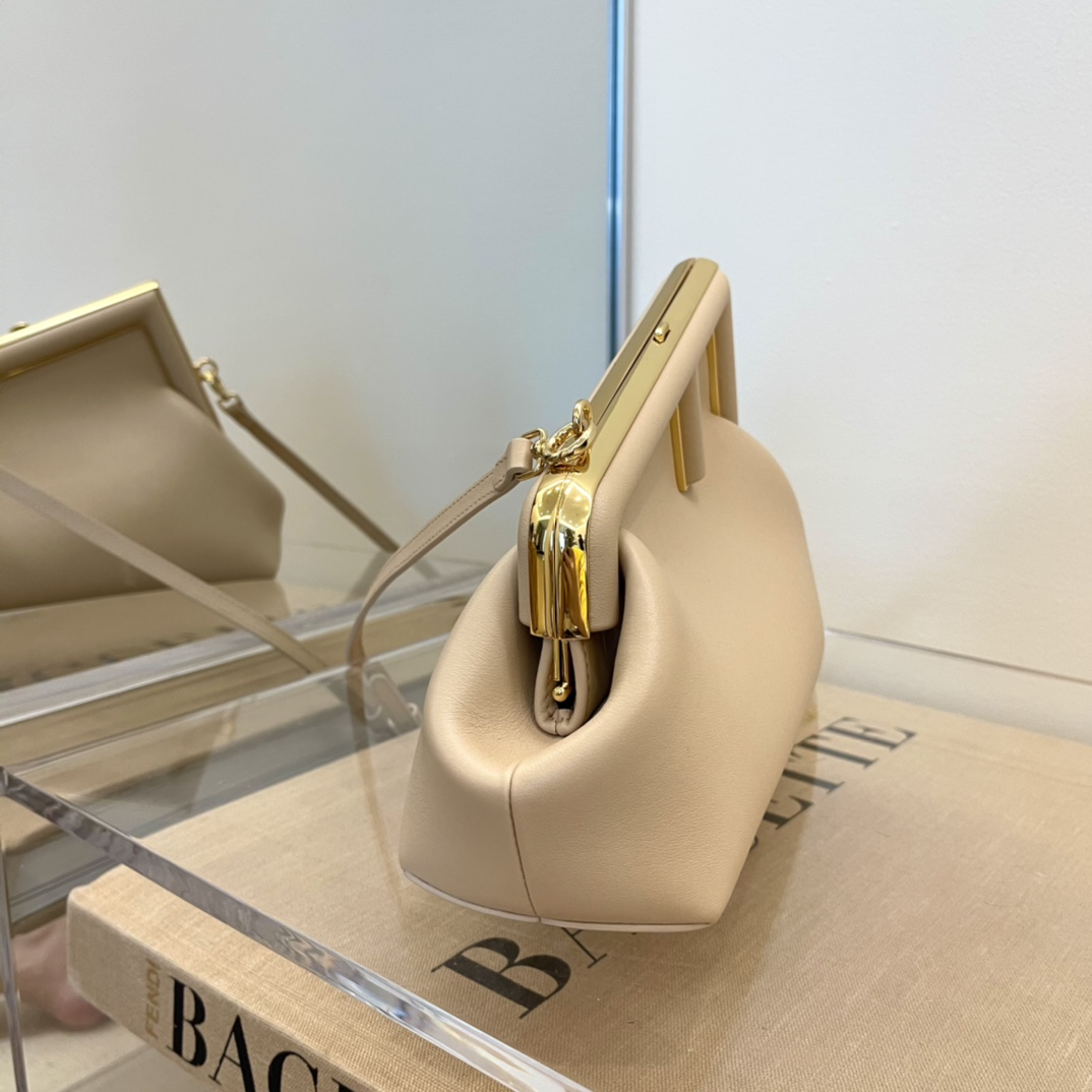 Fendi First Bag-26*18*9.CM
