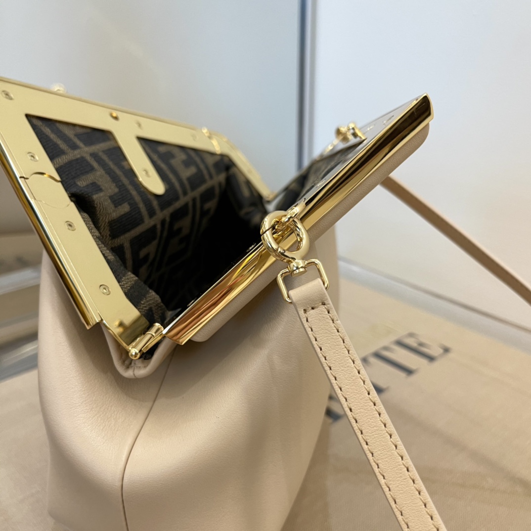 Fendi First Bag-26*18*9.CM