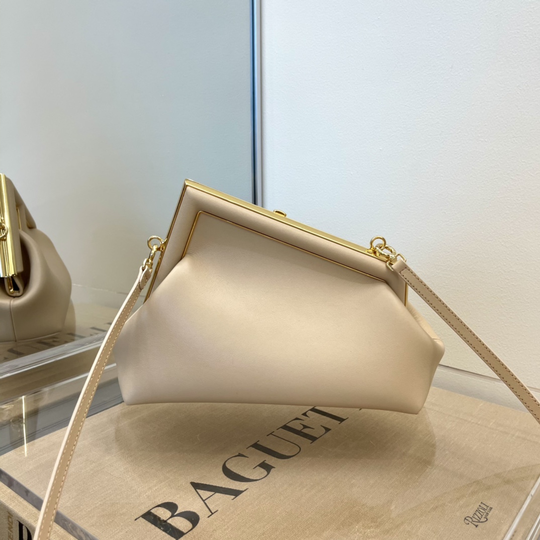 Fendi First Bag-26*18*9.CM