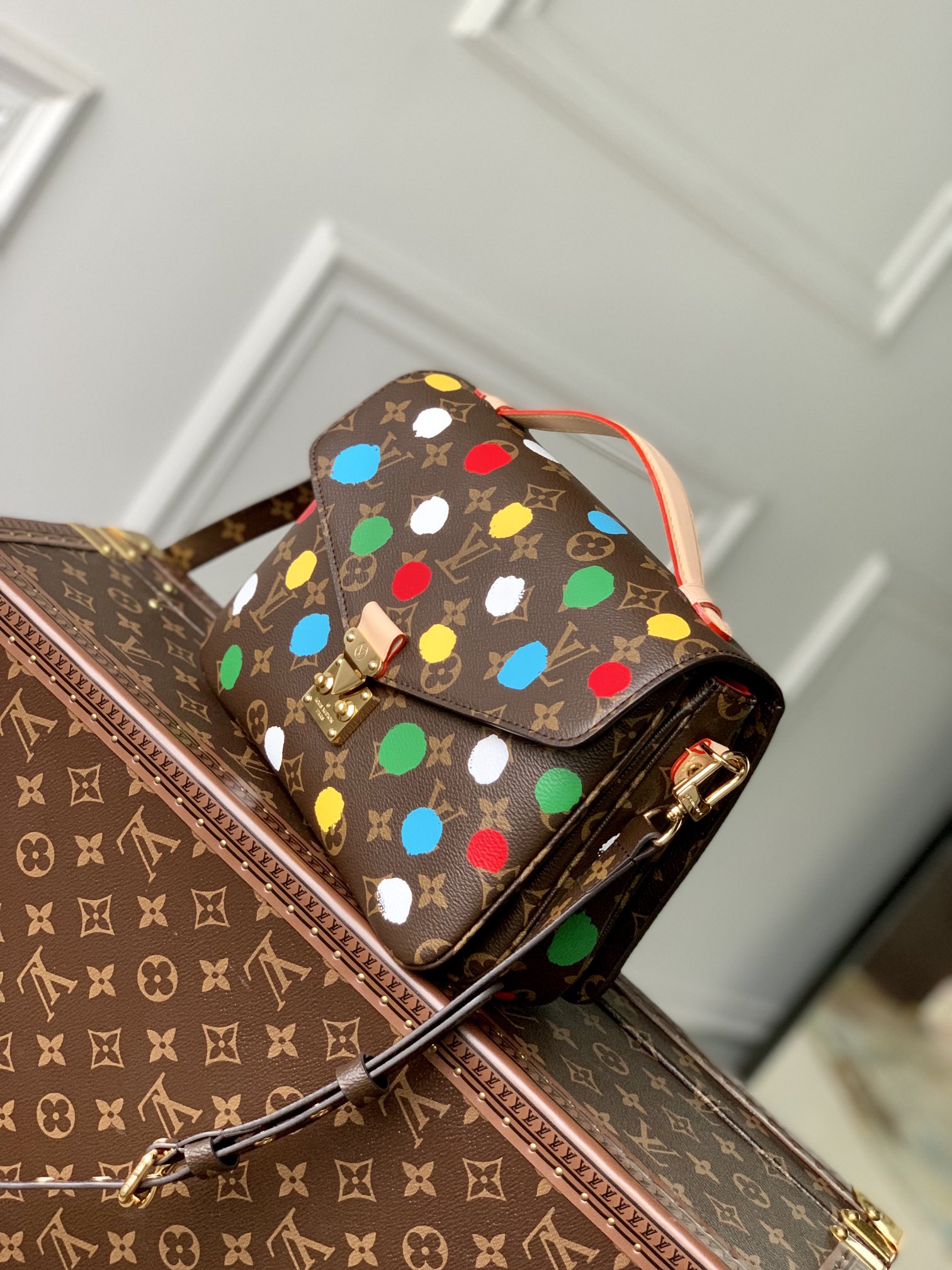 Louis Vuitton Pochette Metis Handbags-25*19*7CM