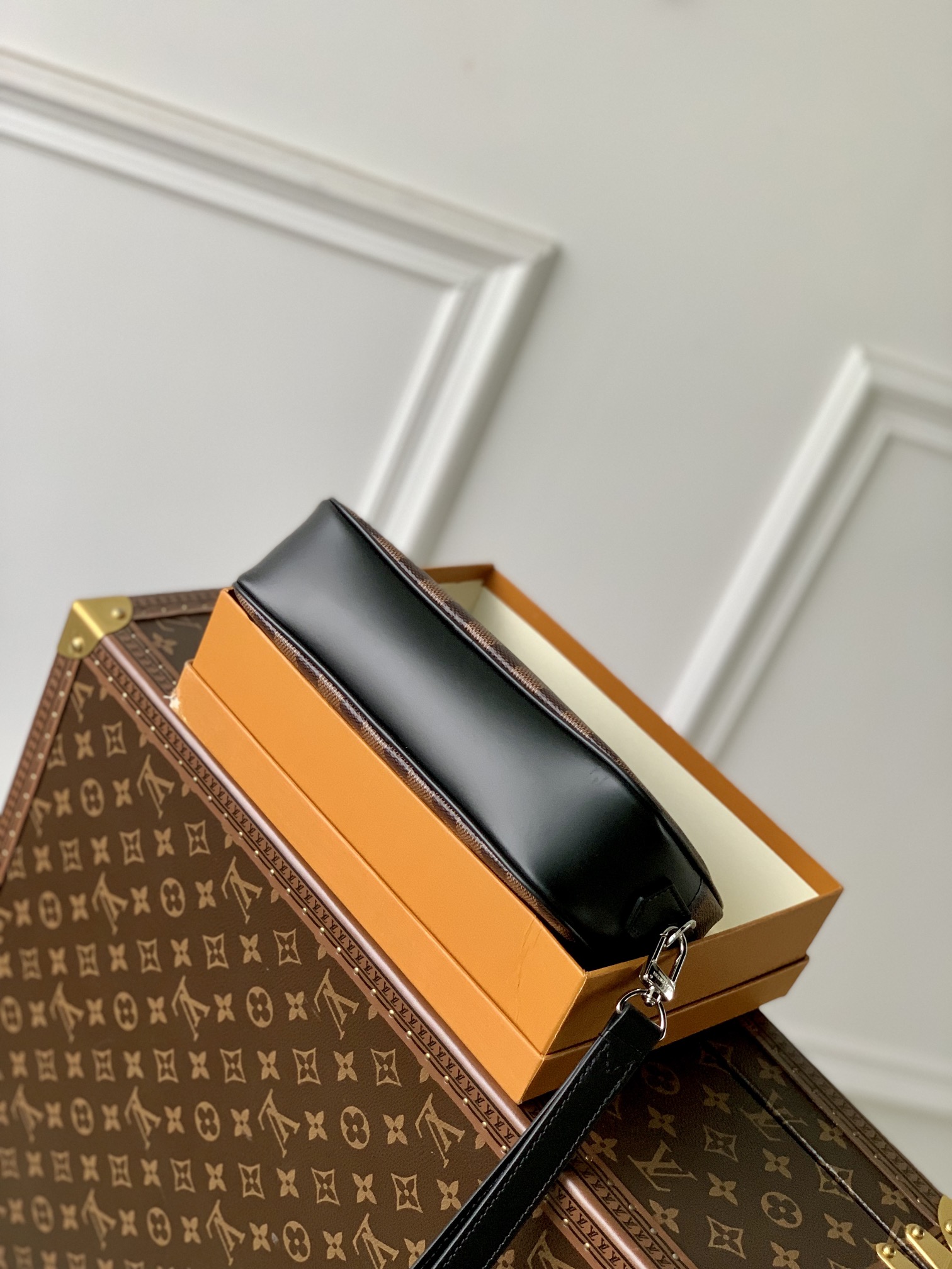 Louis Vuitton Pochette Kasai -25 x 15.5 x 6.5 CM Louis Vuitton Pochette Kasai -25 x 15.5 x 6.5 CM