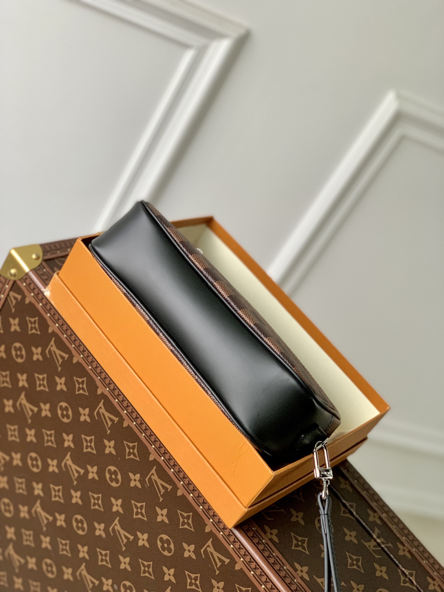 Louis Vuitton Pochette Kasai -25 x 15.5 x 6.5 CM Louis Vuitton Pochette Kasai -25 x 15.5 x 6.5 CM