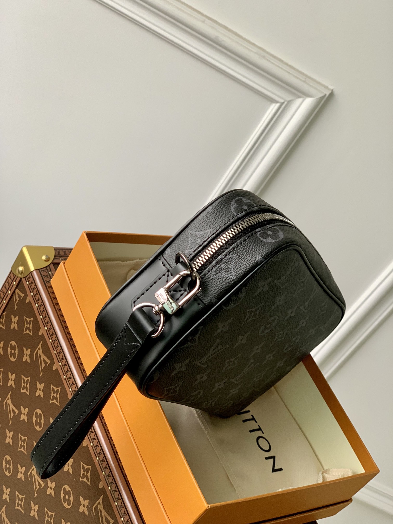 Louis Vuitton Pochette Kasai -25 x 15.5 x 6.5 CM Louis Vuitton Pochette Kasai -25 x 15.5 x 6.5 CM