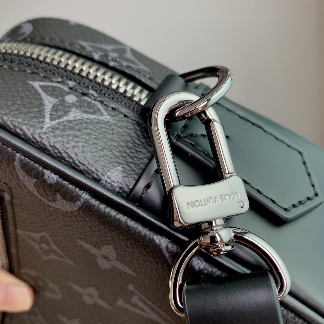 Louis Vuitton Pochette Kasai -25 x 15.5 x 6.5 CM Louis Vuitton Pochette Kasai -25 x 15.5 x 6.5 CM