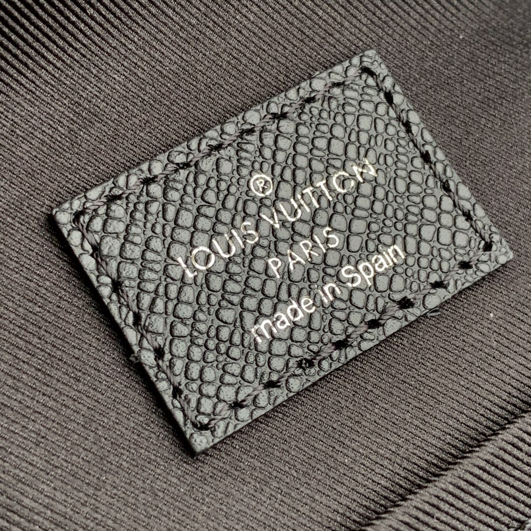 Louis Vuitton Outdoor Slingbag-13*21*5CM Louis Vuitton Outdoor Slingbag-13*21*5CM