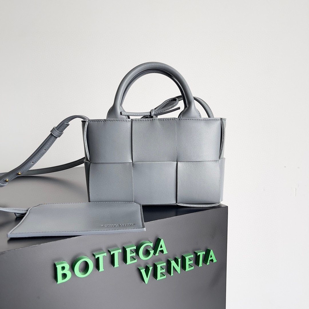 Bottega Veneta Tote Bag-20*7*13CM
