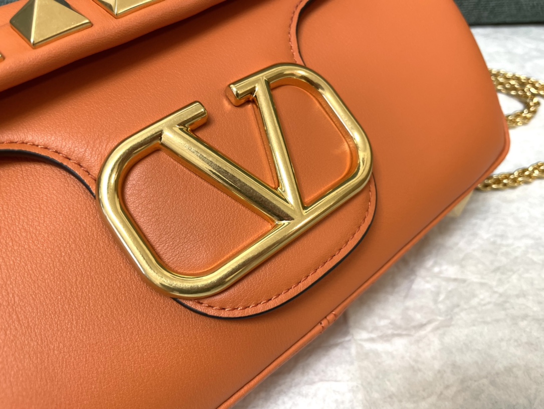 Valentino GaravaniStudSian-28*17*8CM