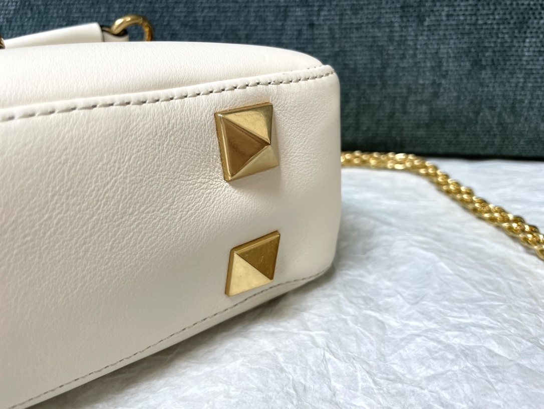 Valentino GaravaniStudSian-28*17*8CM