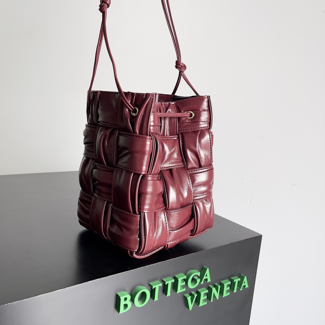 Bottega Veneta Mini Bucket-18*14*14CM Bottega Veneta Mini Bucket-18*14*14CM