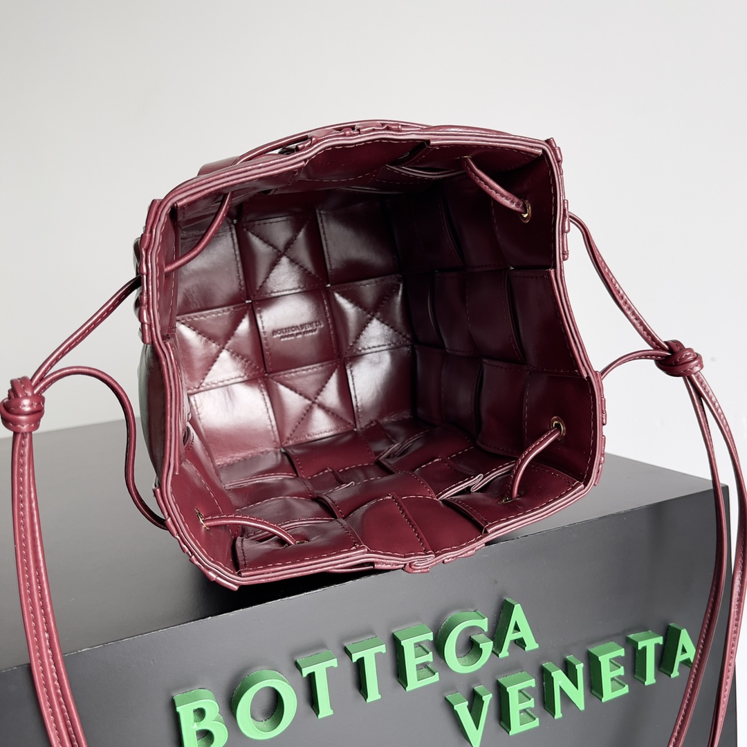Bottega Veneta Mini Bucket-18*14*14CM Bottega Veneta Mini Bucket-18*14*14CM