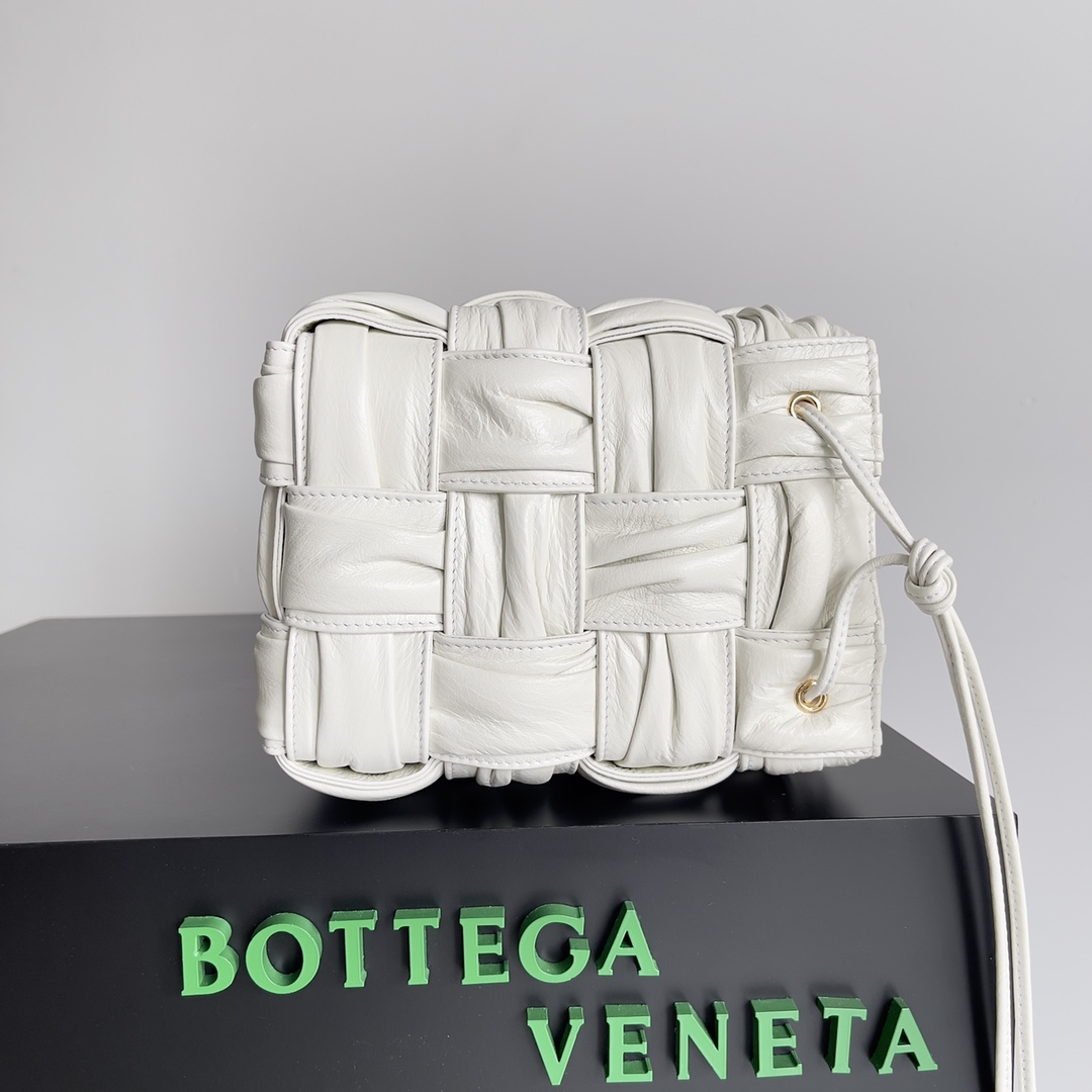 Bottega Veneta Mini Bucket-18*14*14CM