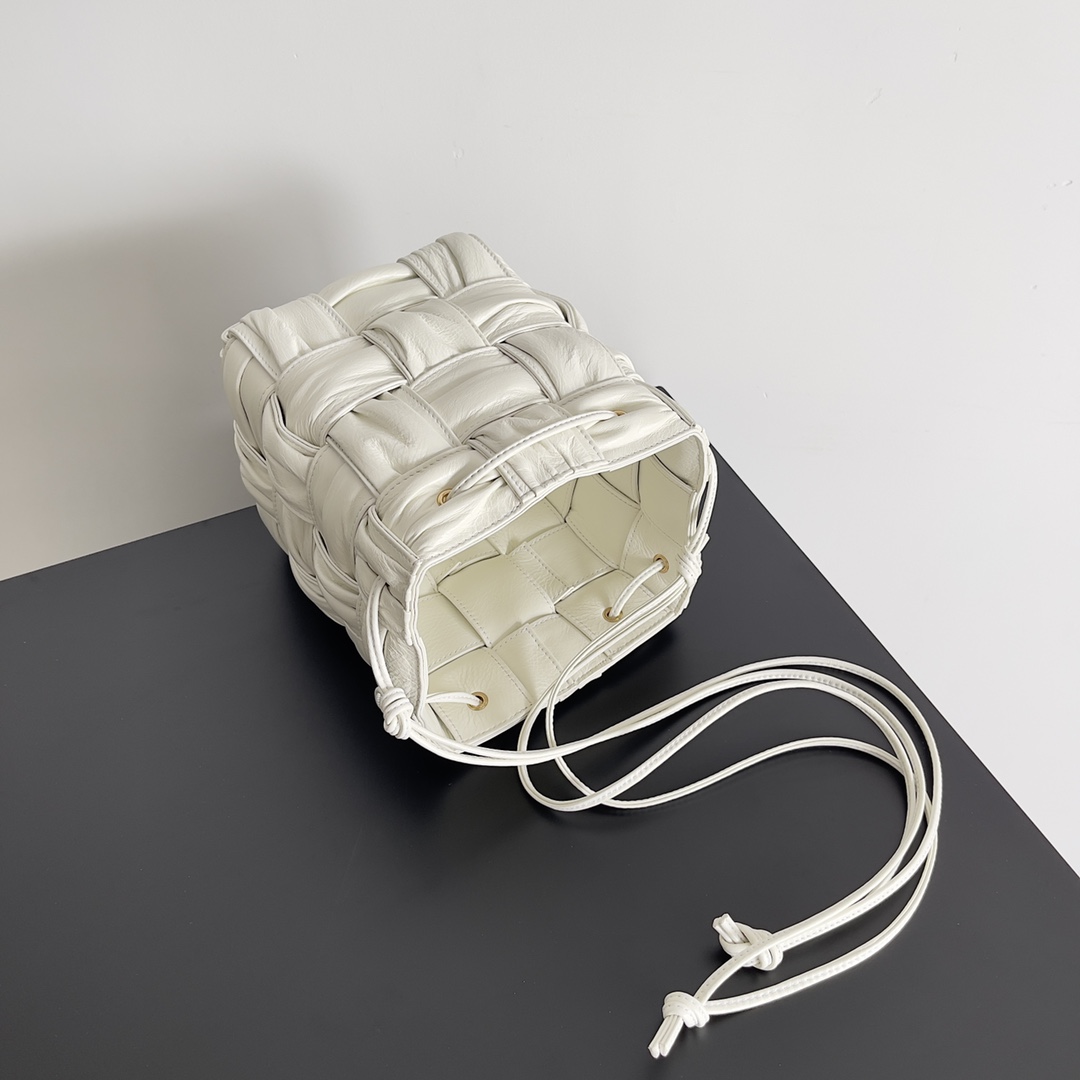 Bottega Veneta Mini Bucket-18*14*14CM
