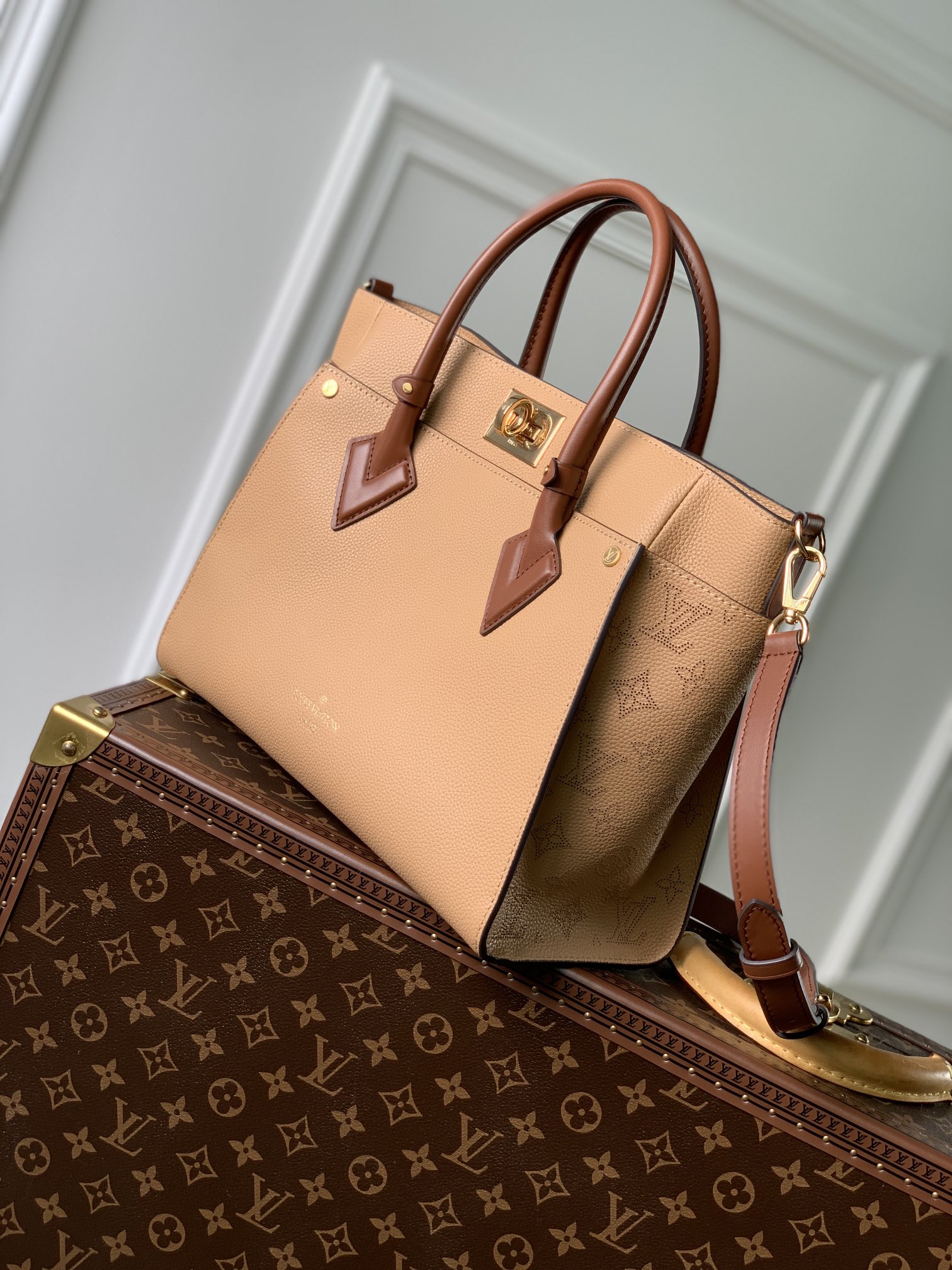 Louis Vuitton On My Side Tote Bag-M53826-30.5 x 24.5 x 14CM Louis Vuitton On My Side Tote Bag-M53826-30.5 x 24.5 x 14CM