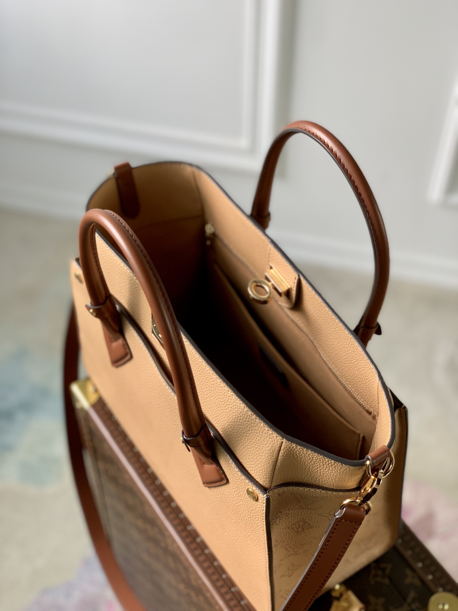 Louis Vuitton On My Side Tote Bag-M53826-30.5 x 24.5 x 14CM Louis Vuitton On My Side Tote Bag-M53826-30.5 x 24.5 x 14CM