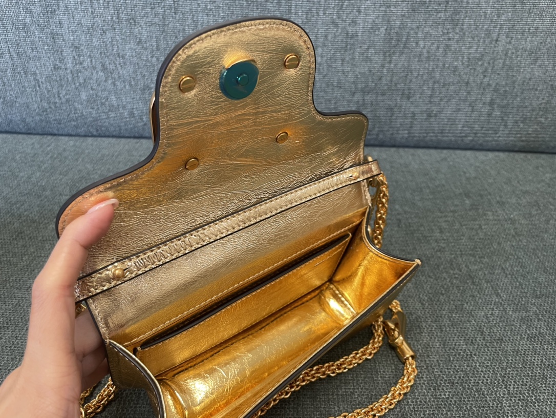 Valentino Garavani Mini Loc-20x 11x5CM