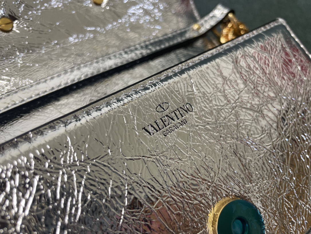 Valentino Garavani Mini Loc-20x 11x5CM