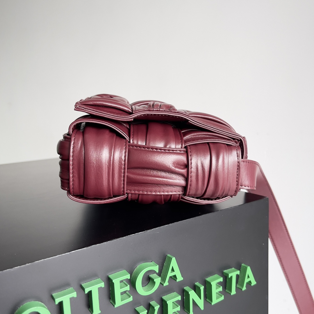 Bottega Veneta Cassette Bag-19*4*12CM