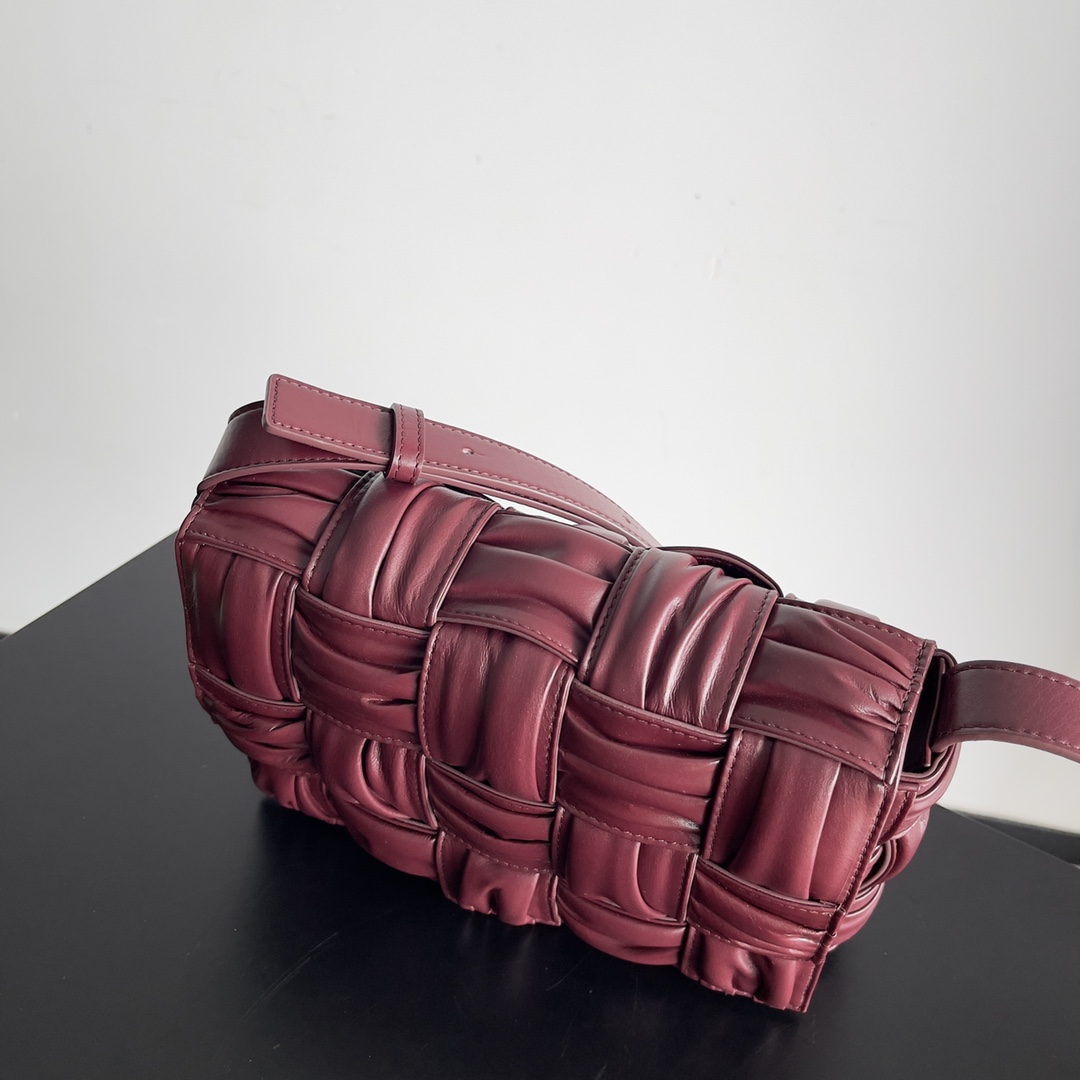Bottega Veneta Cassette Bag-19*4*12CM