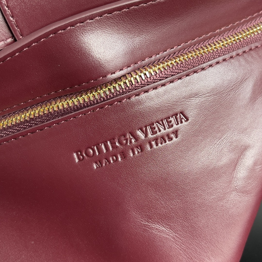 Bottega Veneta Cassette Bag-19*4*12CM
