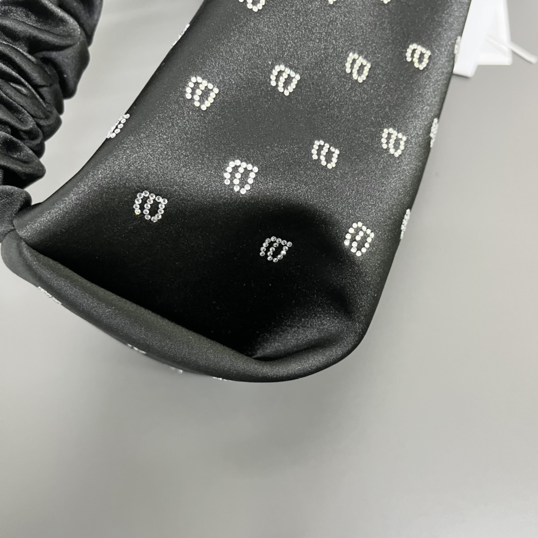 Bottega Veneta Cassette Bag-21CM