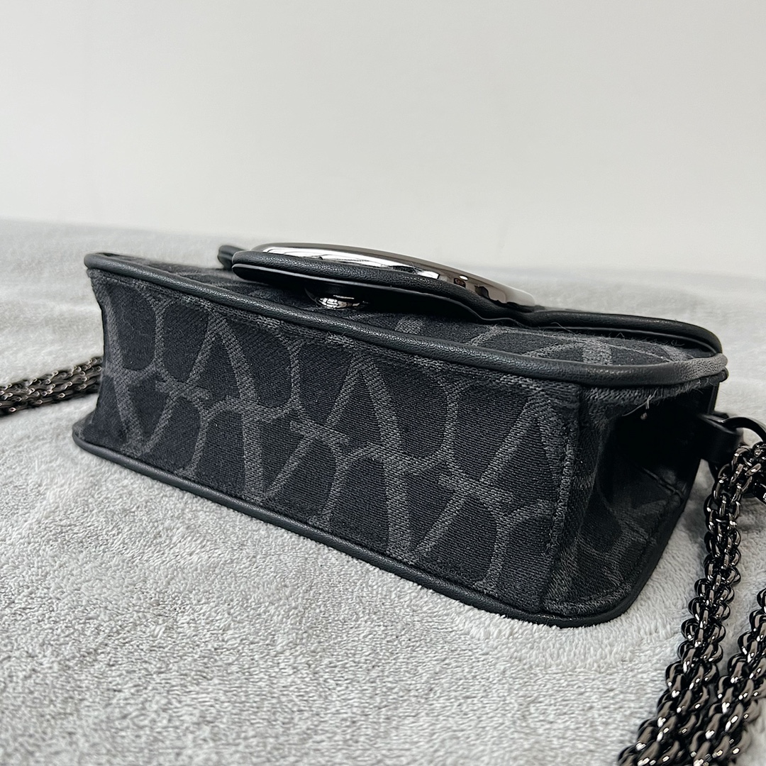 Valentino Garavani Mini Loc-20x 11x5CM