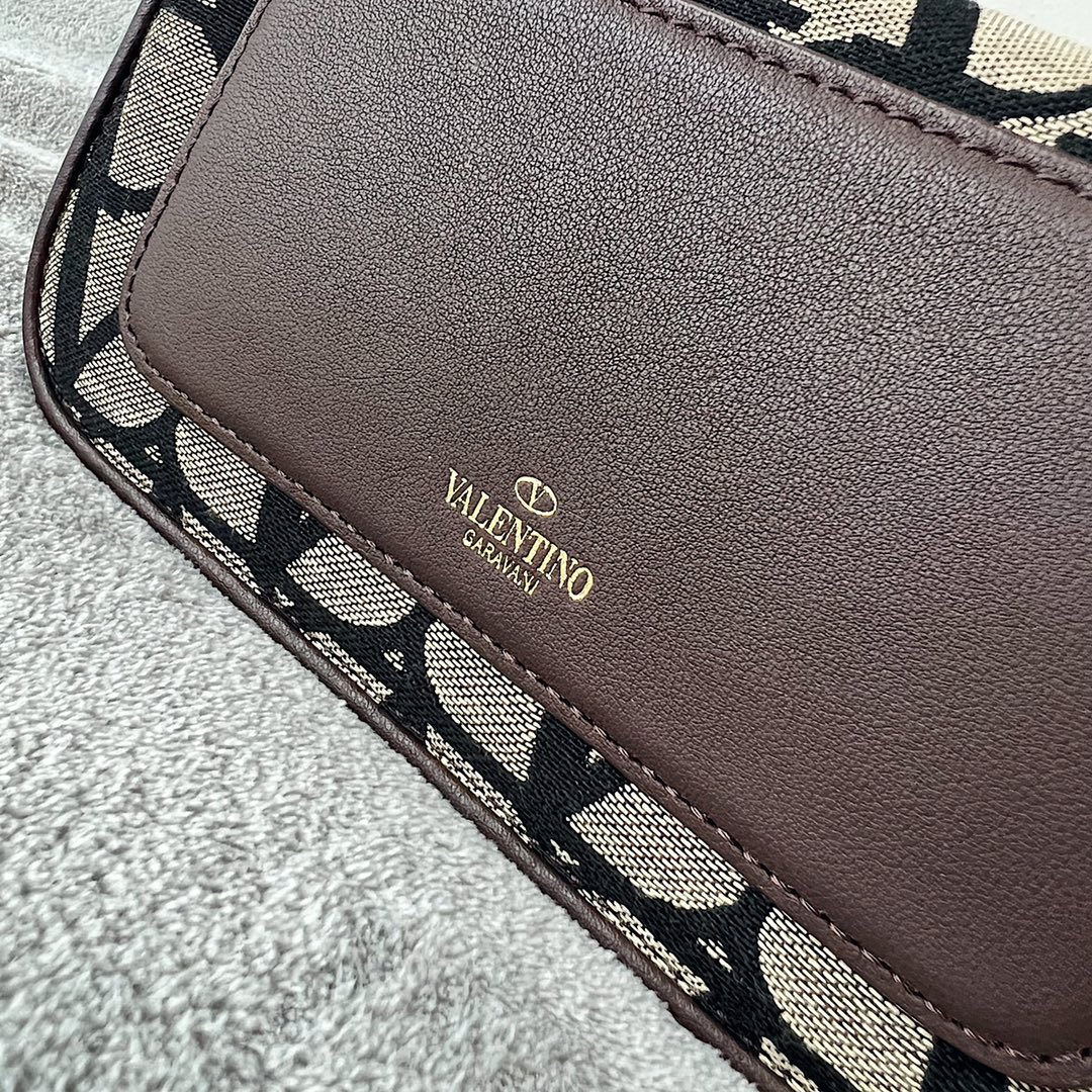 Valentino Garavani Mini Loc-20x 11x5CM