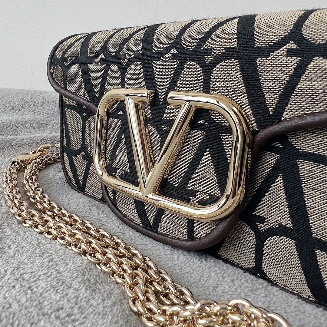 Valentino Garavani Mini Loc-20x 11x5CM