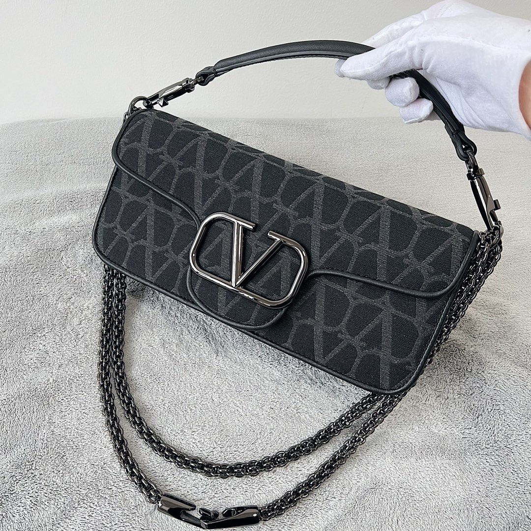 Valentino Garavani Loc-27*13*6CM