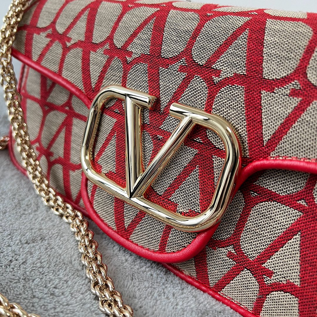 Valentino Garavani Loc-27*13*6CM