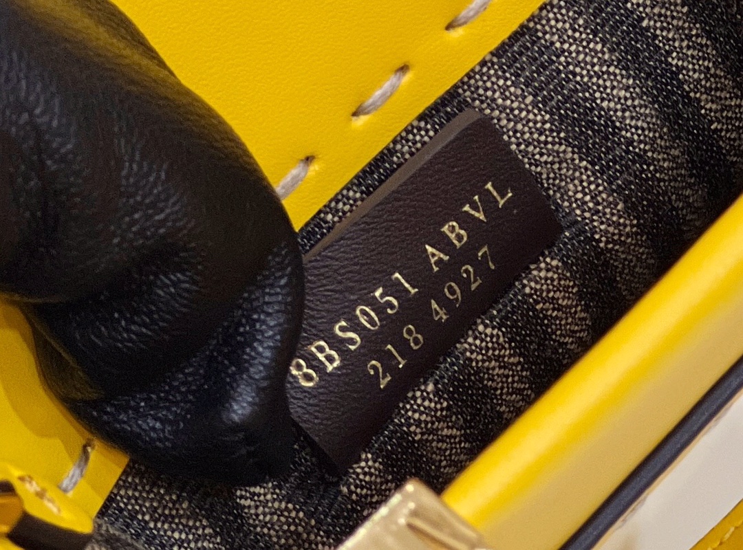 Fendi Mini Tote Bag-13*18*6.5CM Fendi Mini Tote Bag-13*18*6.5CM