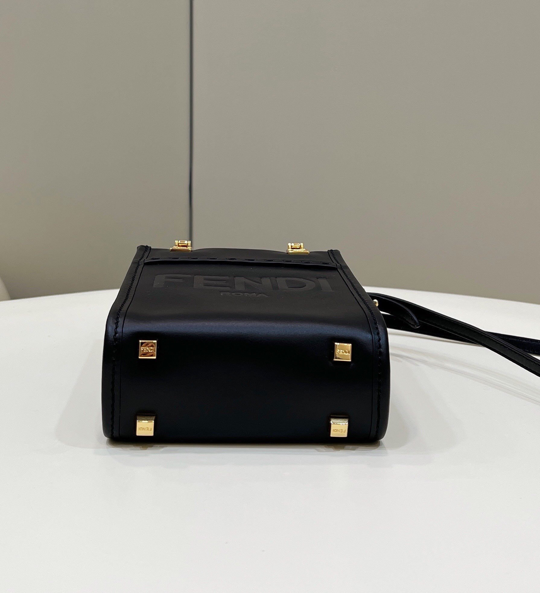 Fendi Mini Tote Bag-13*18*6.5CM