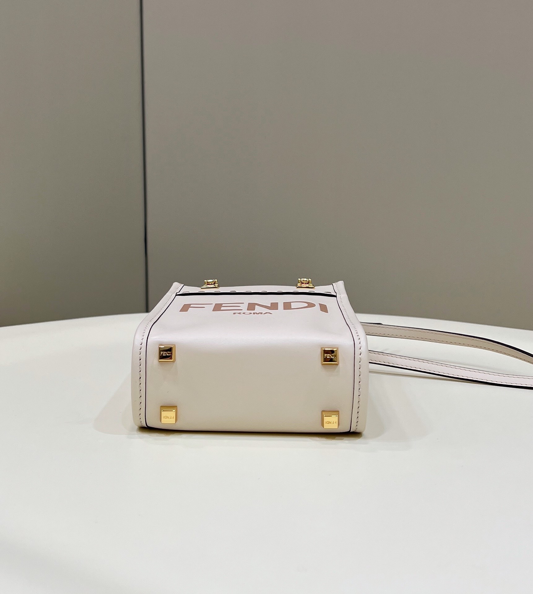 Fendi Mini Tote Bag-13*18*6.5CM