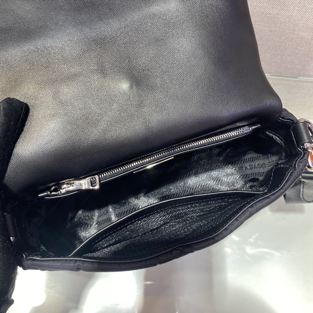 Prada Bag 1BD292-21*16*7CM Prada Bag 1BD292-21*16*7CM
