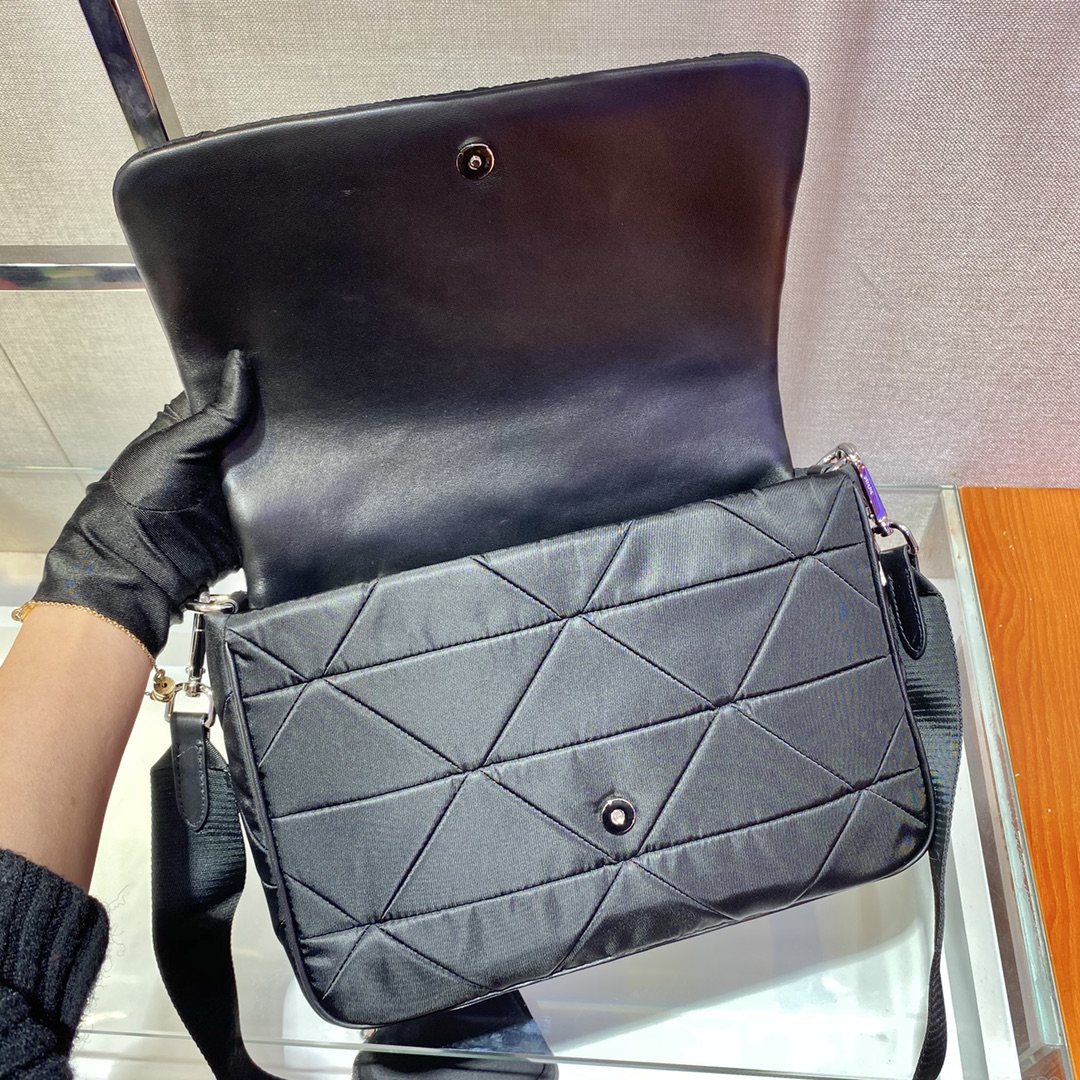 Prada Bag 1BD291-28*18*7.5CM Prada Bag 1BD291-28*18*7.5CM