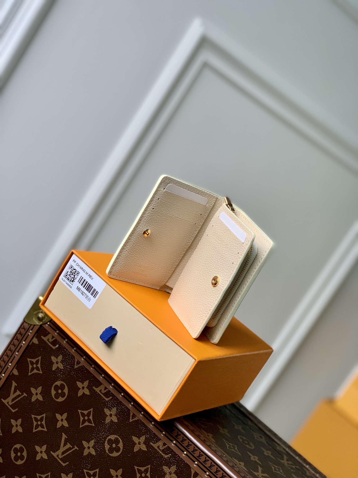 Louis Vuitton Wallet M81927-11 x 8.5 x 3.5 CM