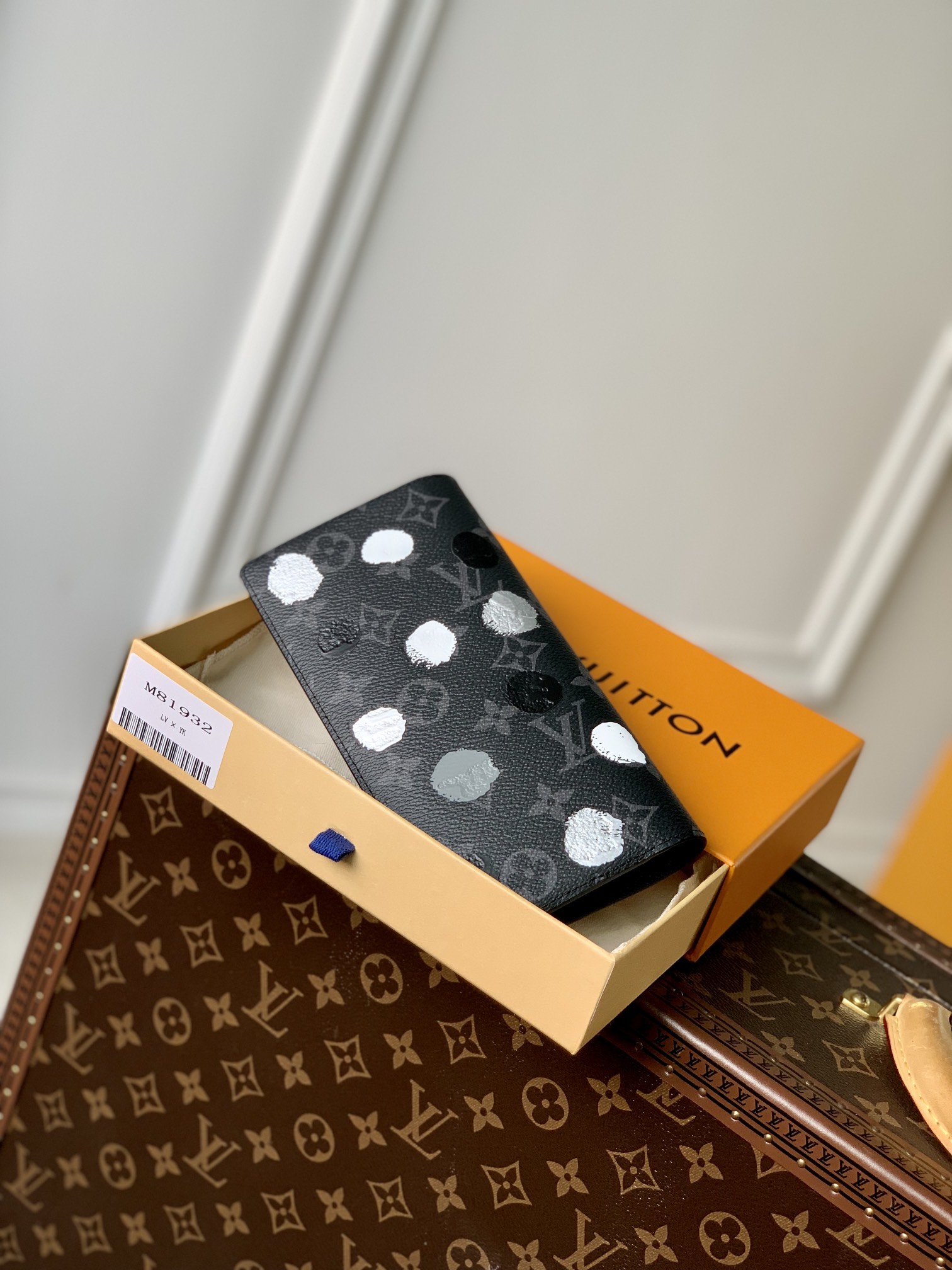 Louis Vuitton Wallet M81980-19 x 10.5 x 2 CM