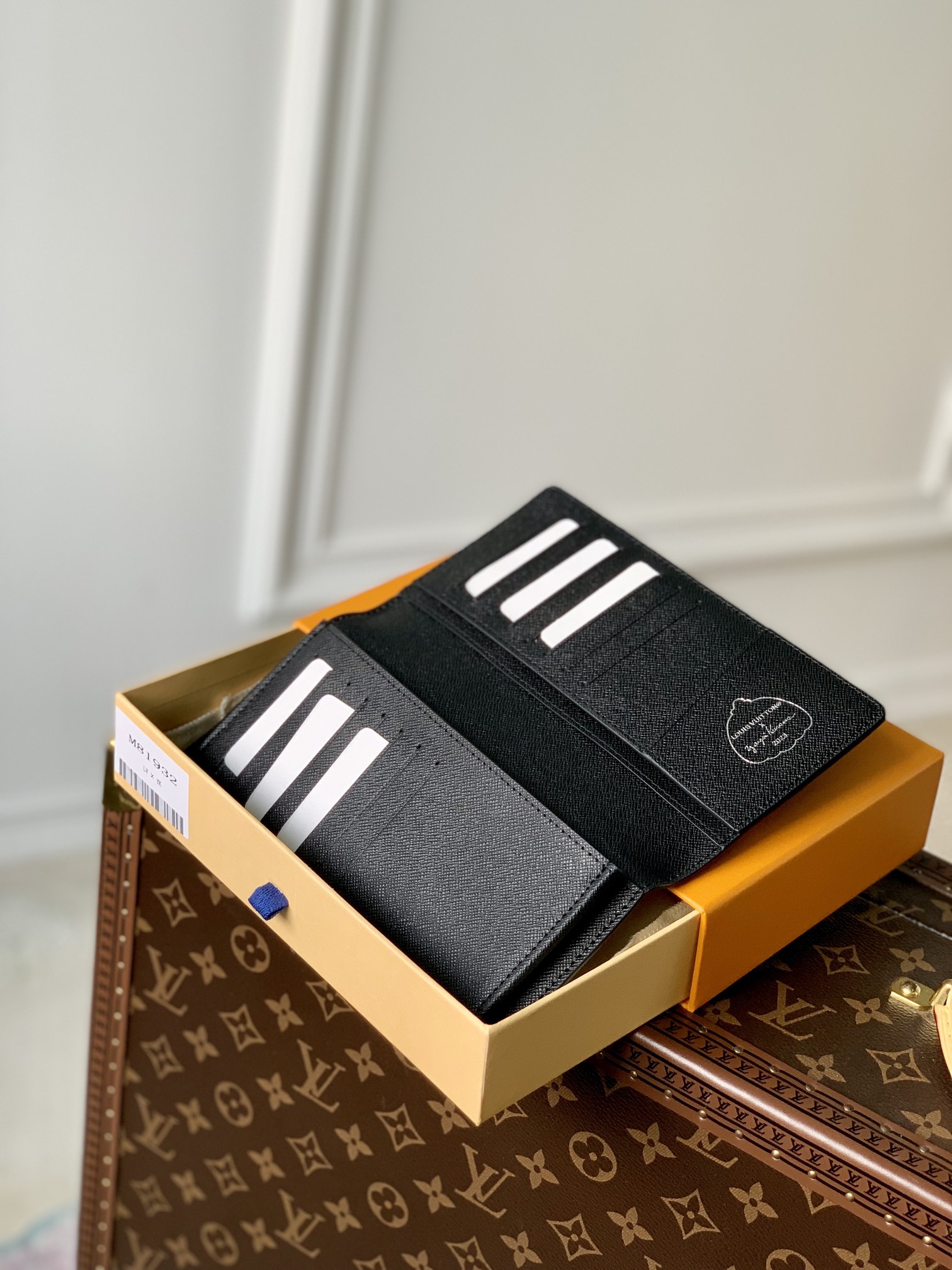Louis Vuitton Wallet M81980-19 x 10.5 x 2 CM