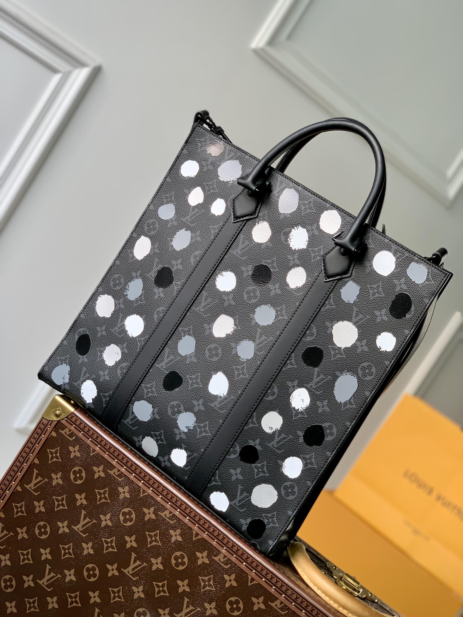 Louis Vuitton Sac Plat Bag-36.5 x 38 x 9CM