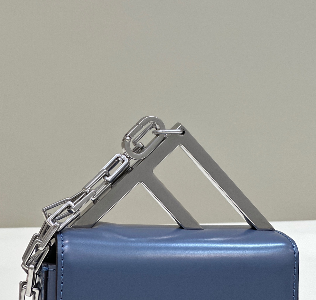 Fendi Nano F Bag-13*5.5*7CM
