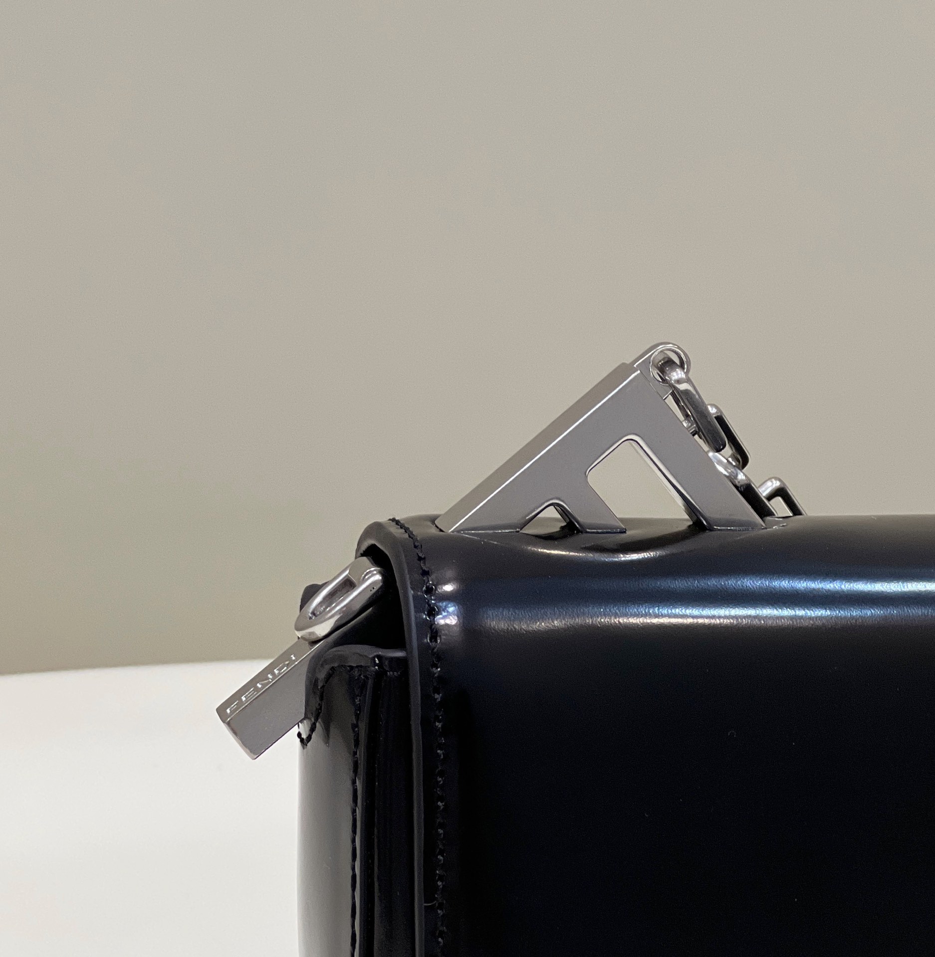 Fendi Nano F Bag-23*7*13CM