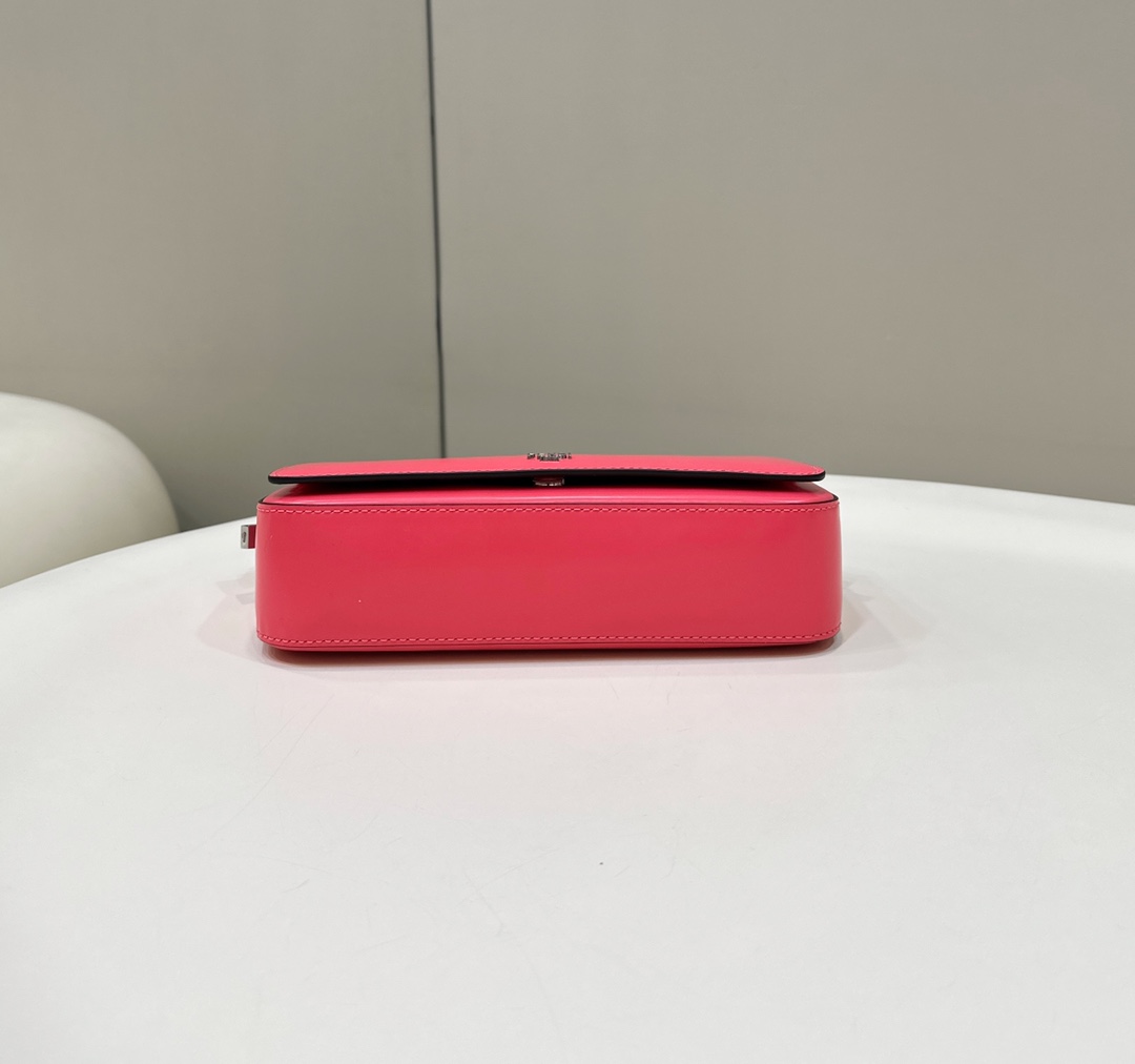 Fendi Nano F Bag-23*7*13CM