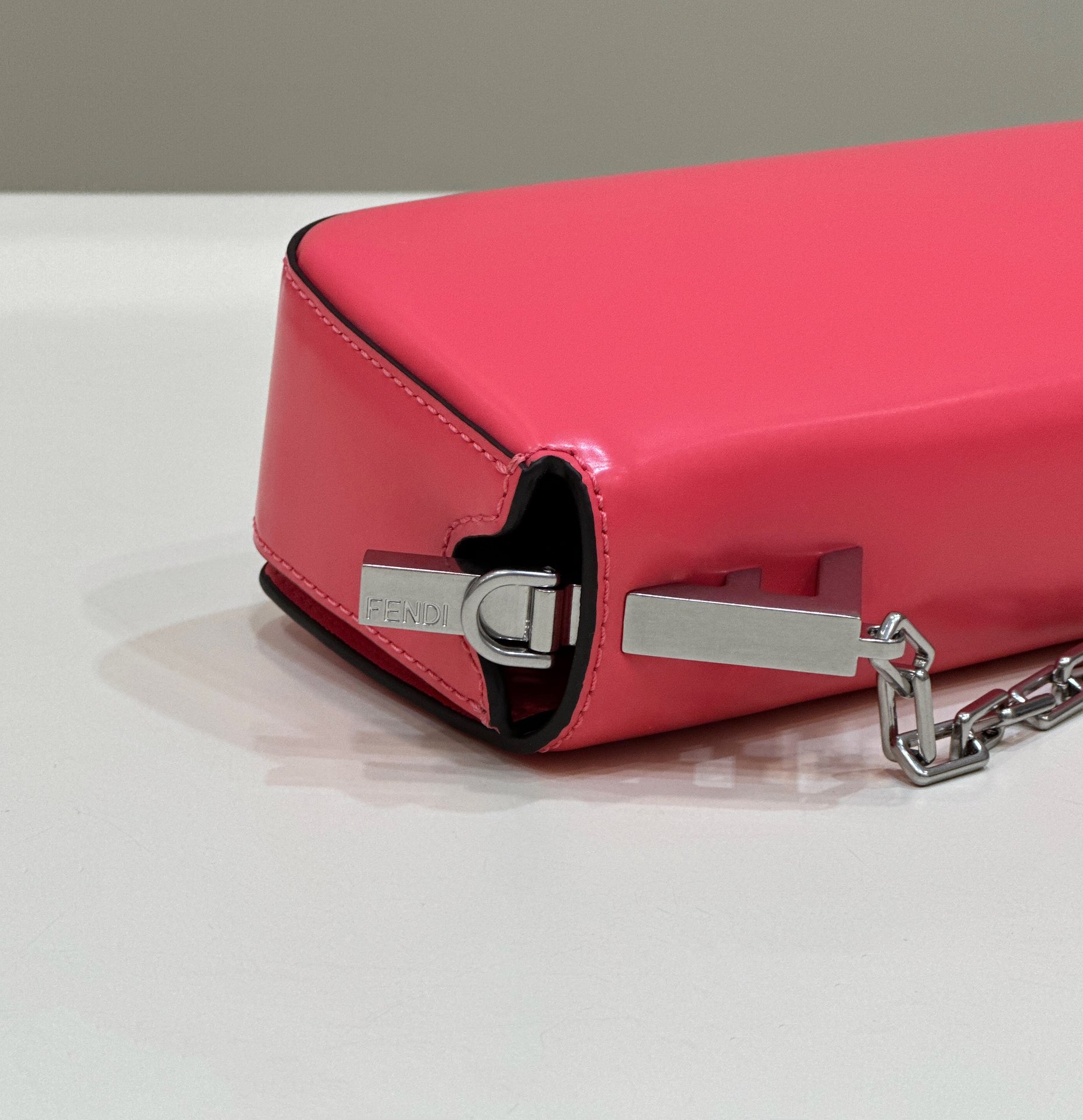 Fendi Nano F Bag-23*7*13CM